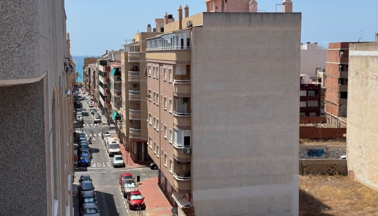 Apartamento / piso - Reventa - Torrevieja - Torrevieja