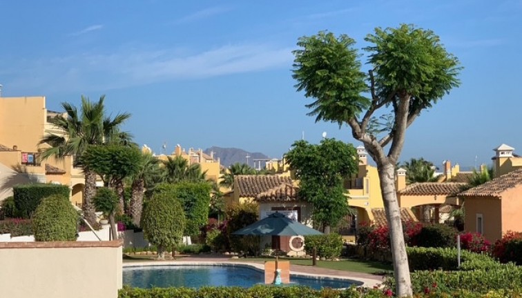 Asunto - Jälleenmyynti - Algorfa - La Finca Golf