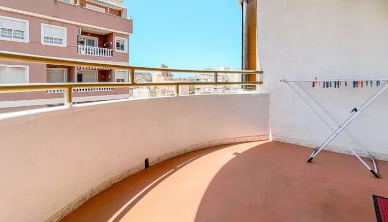 Asunto - Jälleenmyynti - Torrevieja - Acequion