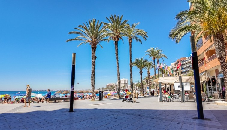 Asunto - Jälleenmyynti - Torrevieja - Torrevieja