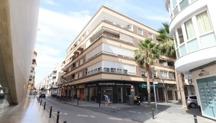 Asunto - Ylimmän kerroksen asunto - Jälleenmyynti - Torrevieja - Torrevieja
