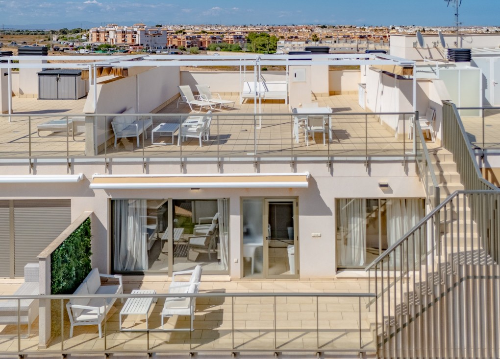 Återförsäljning -  Bostad - Översta våningen  - Orihuela Costa - Villamartín