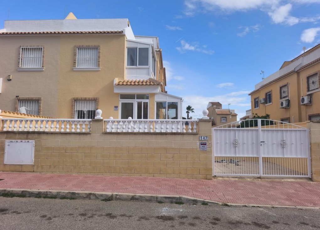 Återförsäljning - Bungalow - Ciudad quesada - Avenida de Gijón, 03170