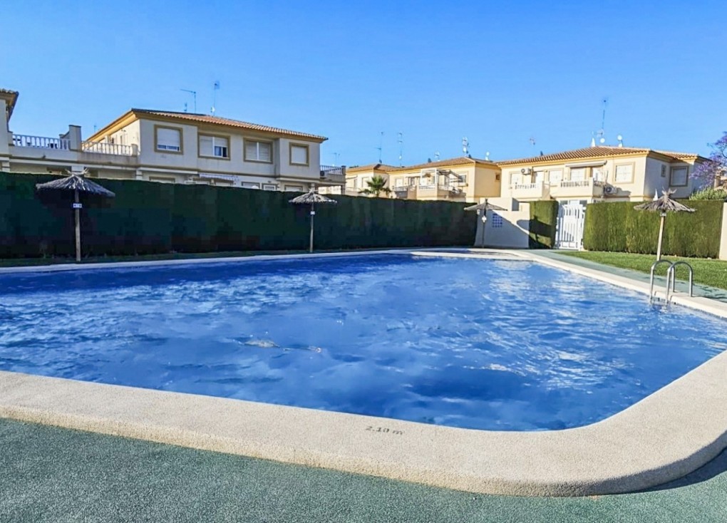 Återförsäljning - Bungalow - Orihuela Costa - Playa Flamenca