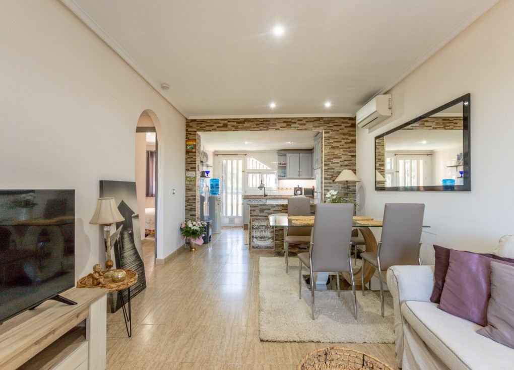Återförsäljning - Bungalow - Orihuela Costa - Villamartín