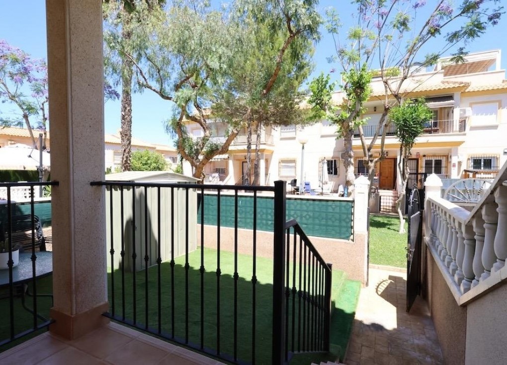 Återförsäljning - Bungalow - Orihuela Costa - Villamartín