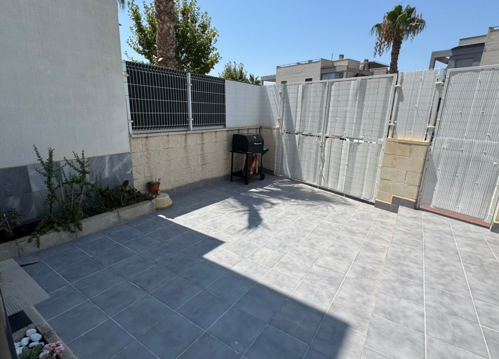 Återförsäljning - Bungalow - Torrevieja - Aguas Nuevas