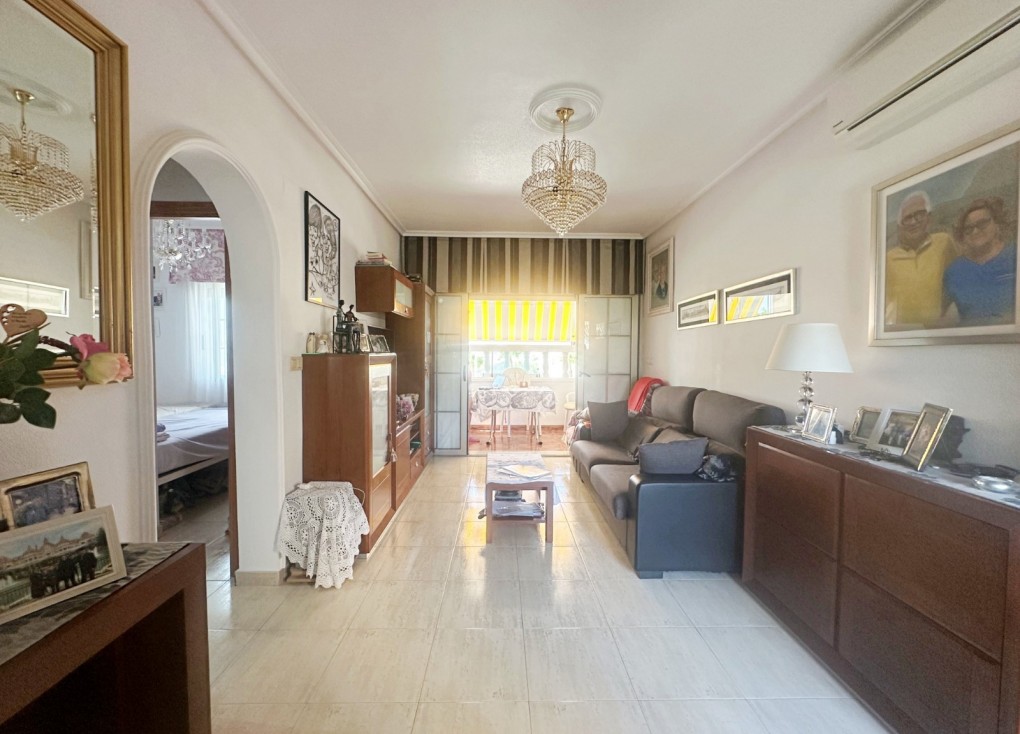 Återförsäljning - Bungalow - Torrevieja - Aguas Nuevas