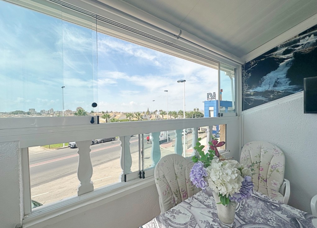 Återförsäljning - Bungalow - Torrevieja - Aguas Nuevas