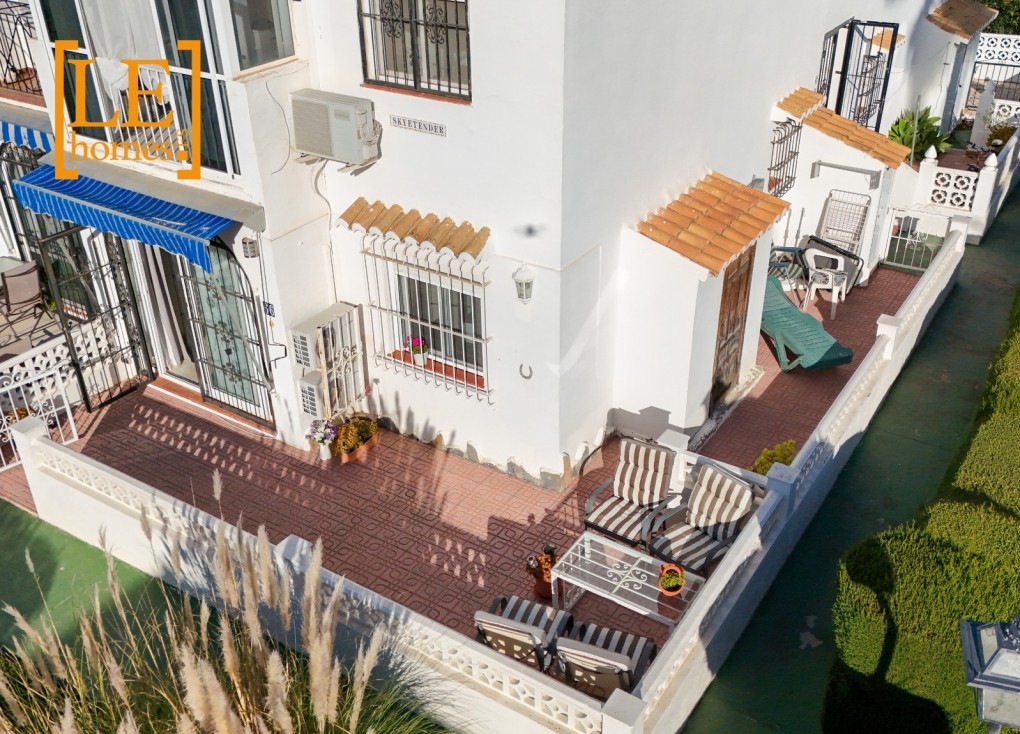 Återförsäljning - Bungalow - Torrevieja - Lago Jardin