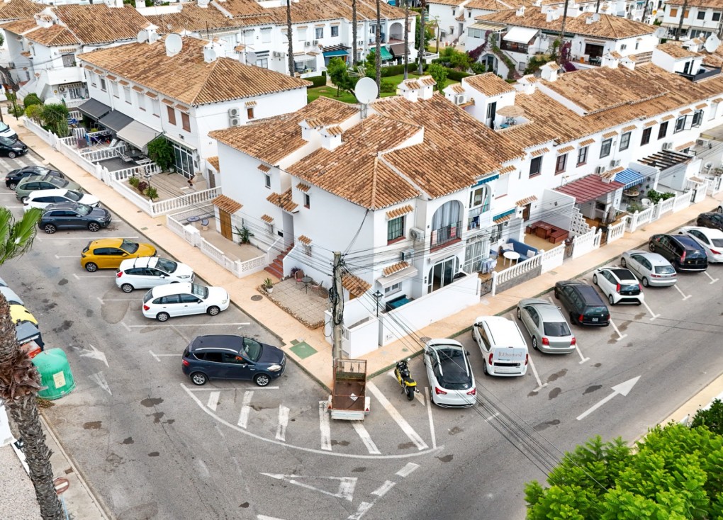 Återförsäljning - Bungalow - Torrevieja - Lago Jardin
