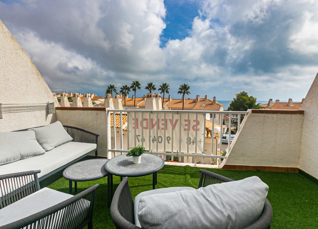 Återförsäljning - Duplex apartment (två våningar) - Cabo Roig