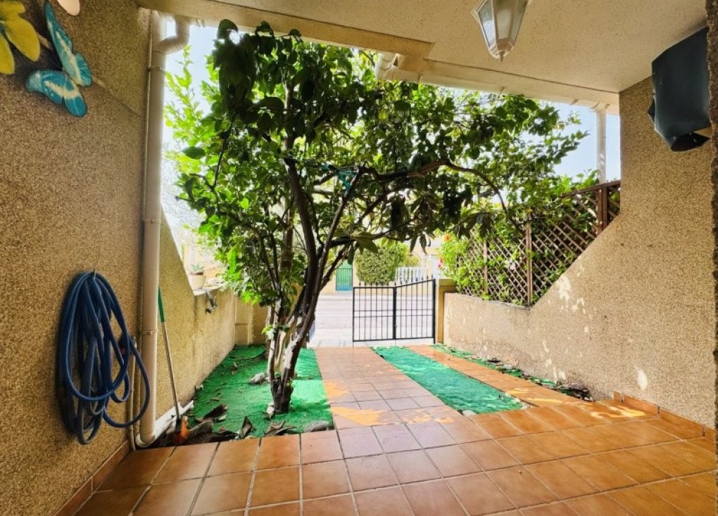 Återförsäljning - Duplex apartment (två våningar) - Torrevieja - Aguas Nuevas