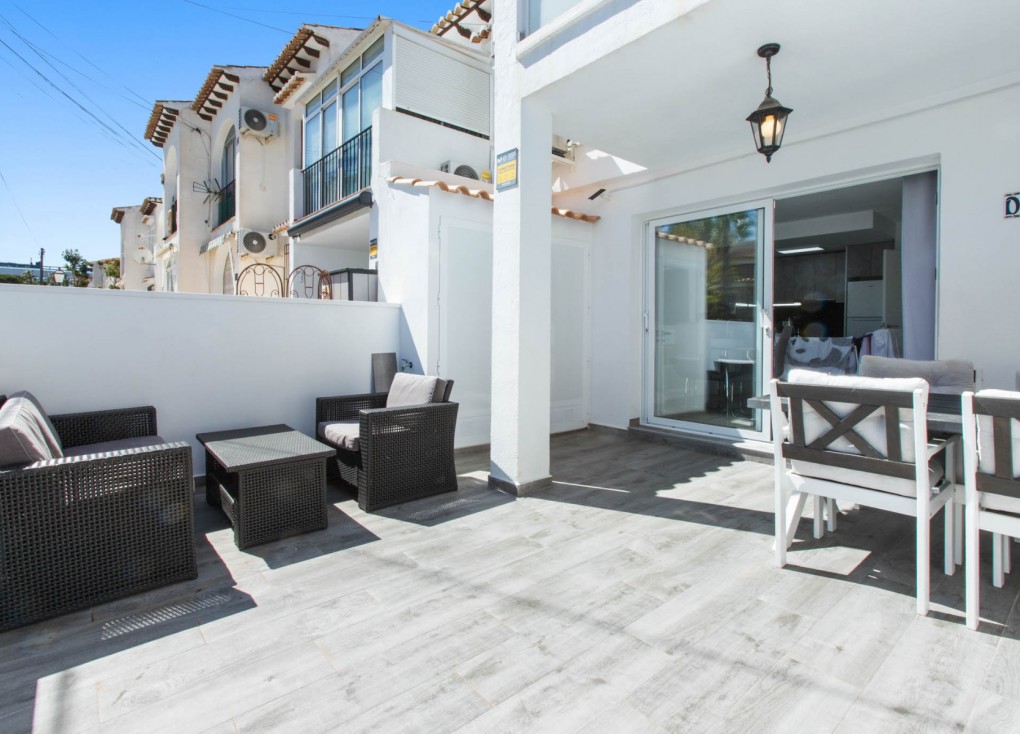 Återförsäljning - Duplex apartment (två våningar) - Torrevieja - Lago Jardin