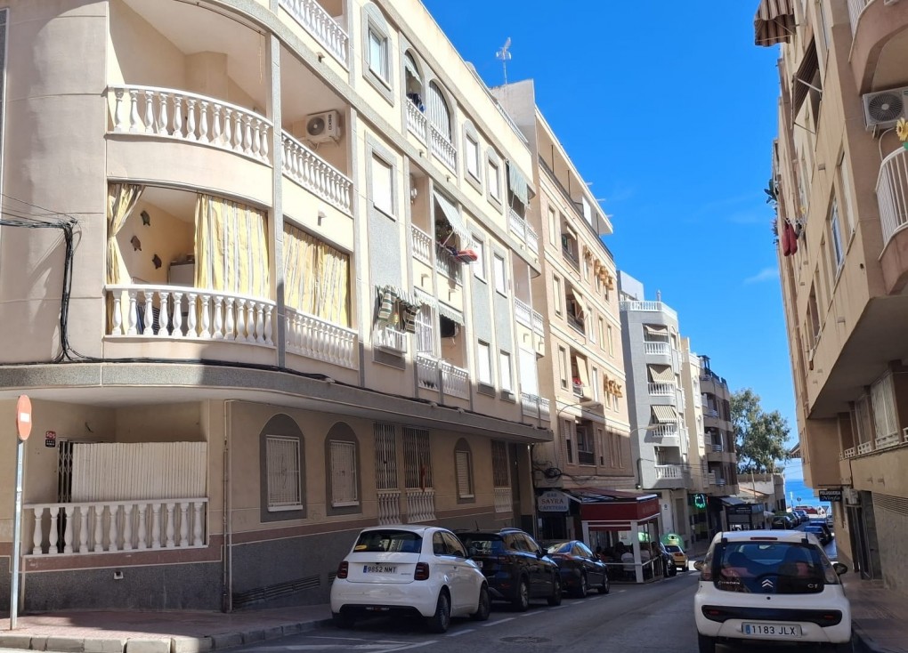 Återförsäljning - Duplex apartment (två våningar) - Torrevieja - Playa de los Locos