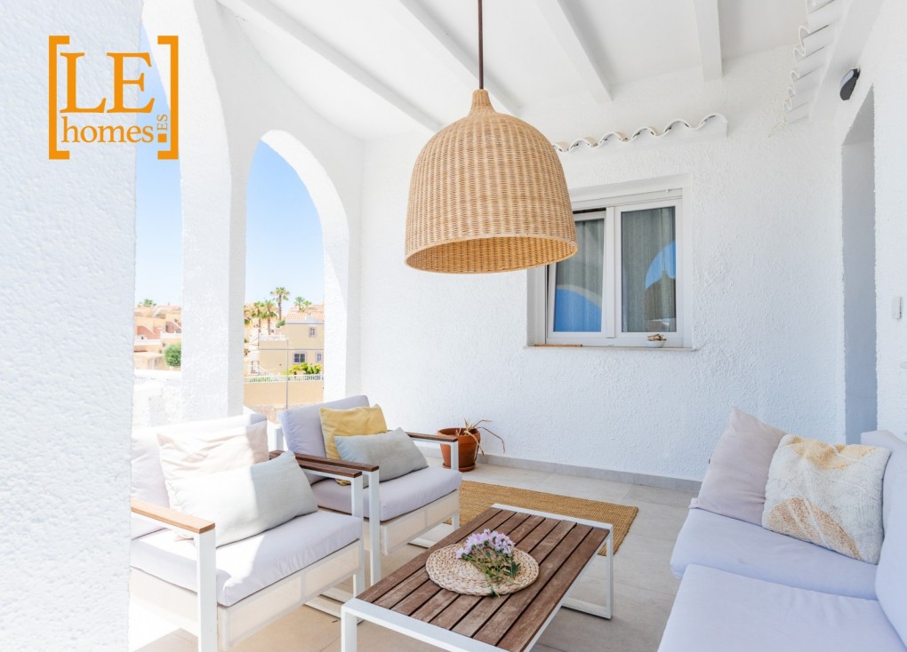 Återförsäljning - Fristående hus - Orihuela Costa - Villamartín