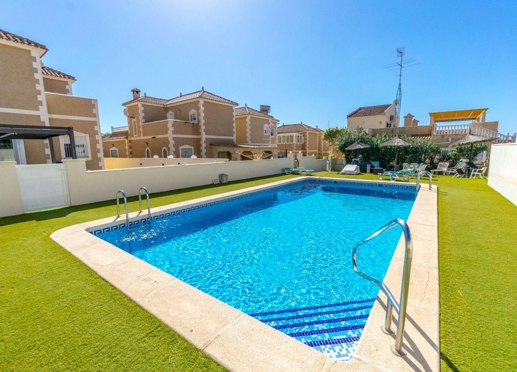 Återförsäljning - Fristående hus - Orihuela Costa - Villamartín