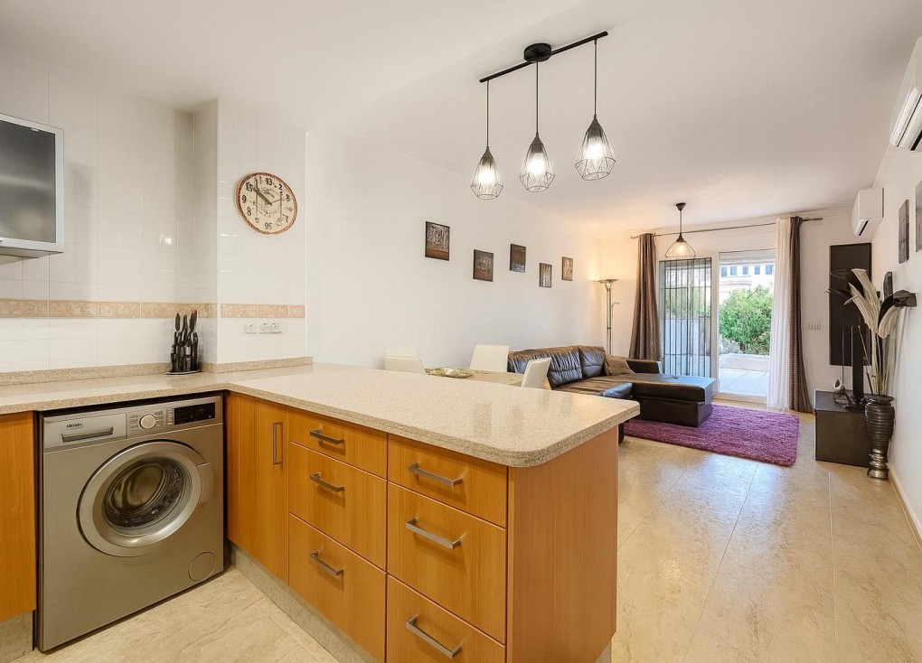 Återförsäljning - Lägenhet - Orihuela Costa - Campoamor