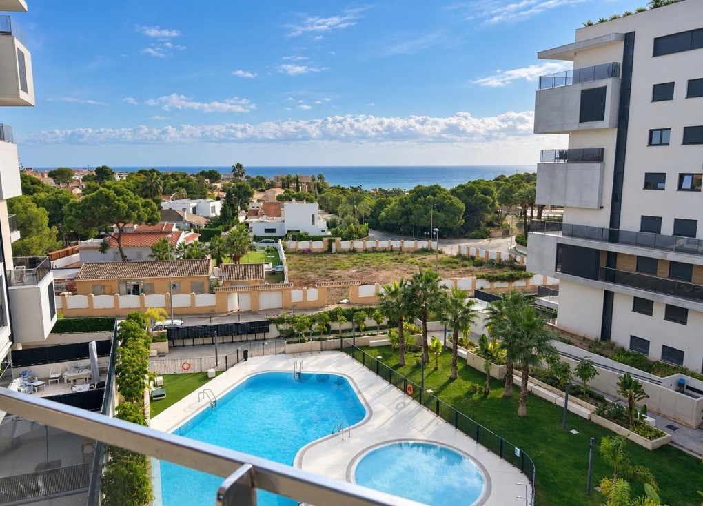 Återförsäljning - Lägenhet - Orihuela Costa - Campoamor