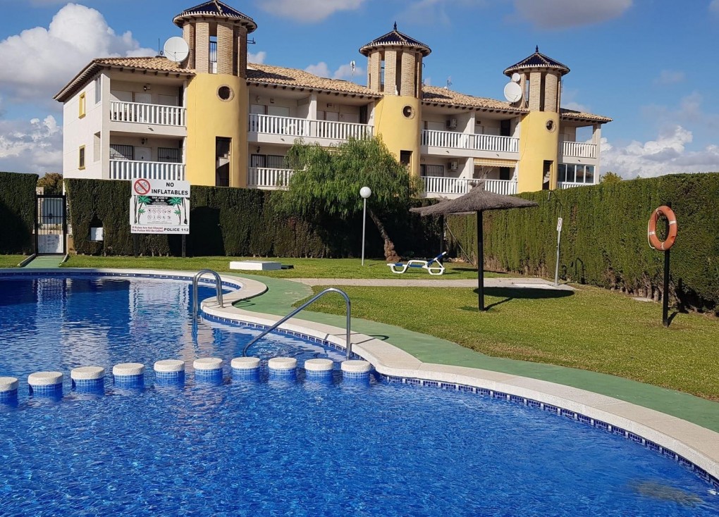 Återförsäljning - Lägenhet - Orihuela Costa - La Zenia