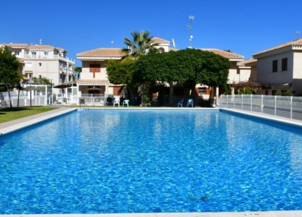 Återförsäljning - Lägenhet - Orihuela Costa - Playa Flamenca