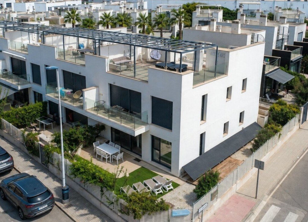 Återförsäljning - Lägenhet - Orihuela Costa - Punta Prima