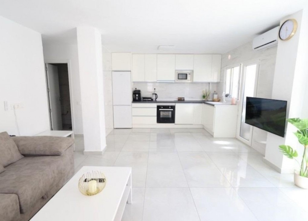 Återförsäljning - Lägenhet - Torrevieja - Acequion