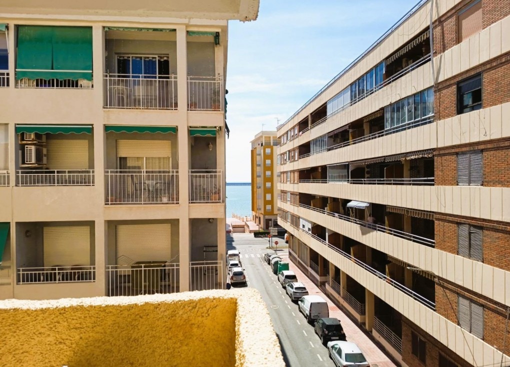 Återförsäljning - Lägenhet - Torrevieja - Acequion