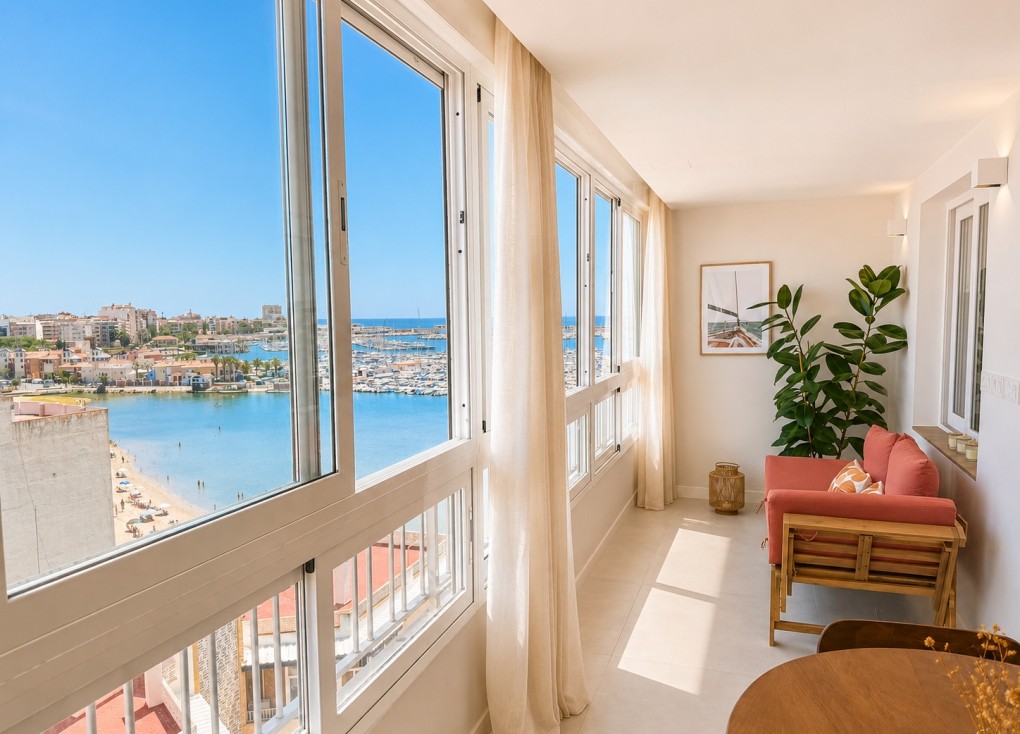 Återförsäljning - Lägenhet - Torrevieja - Acequion
