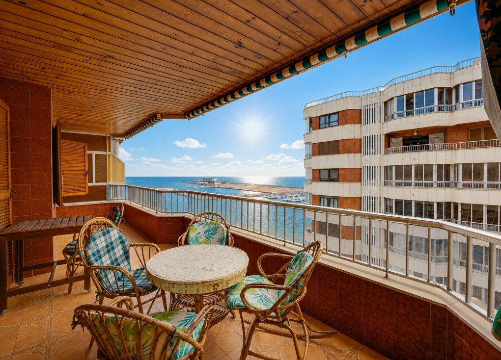Återförsäljning - Lägenhet - Torrevieja - Acequion