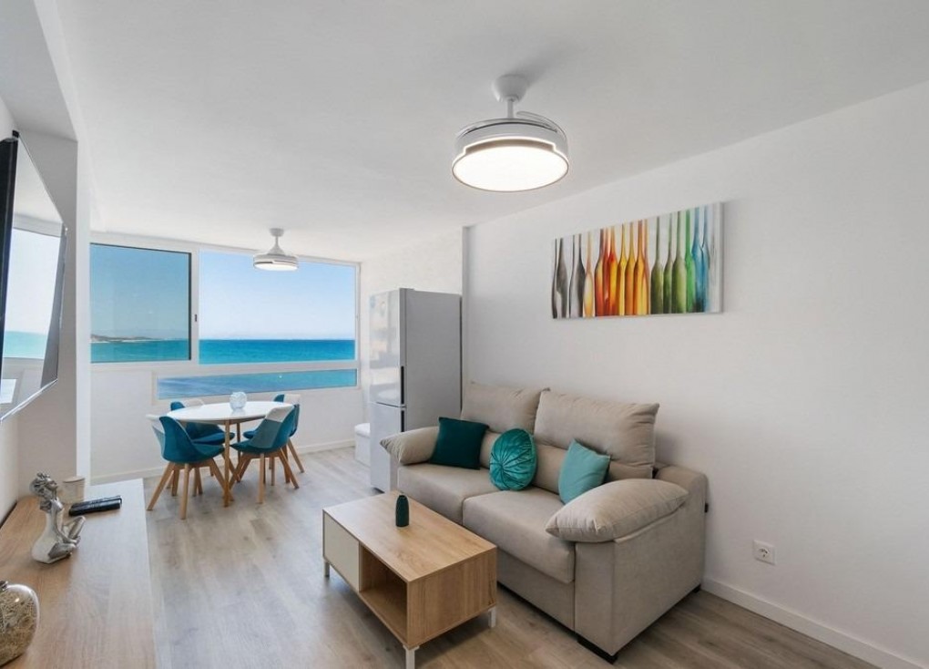 Återförsäljning - Lägenhet - Torrevieja - Cabo cervera