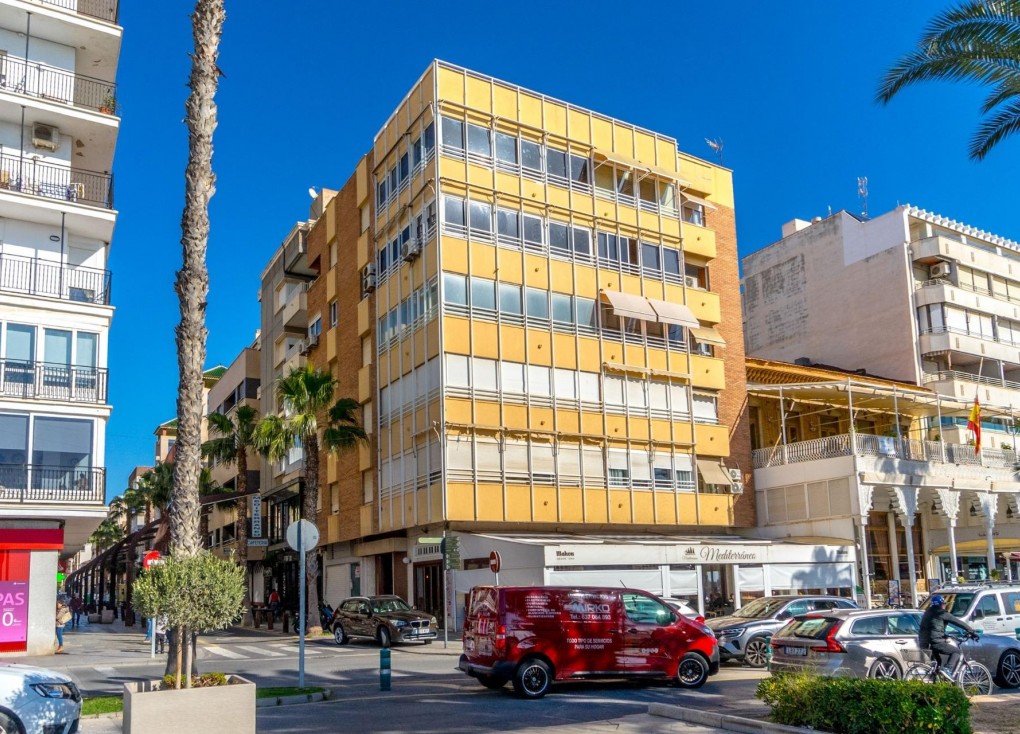 Återförsäljning - Lägenhet - Torrevieja - Centro - Muelle Pesquero