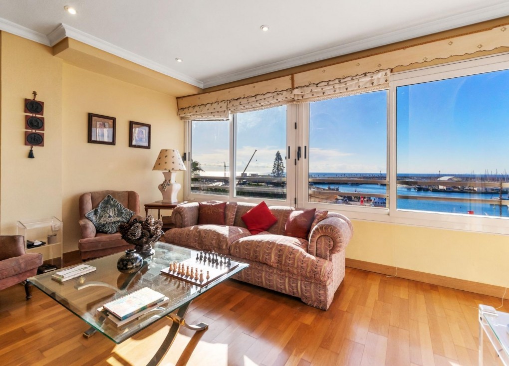 Återförsäljning - Lägenhet - Torrevieja - Centro - Muelle Pesquero