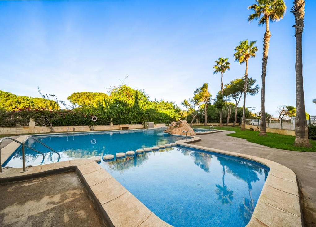 Återförsäljning - Lägenhet - Torrevieja - LA MATA