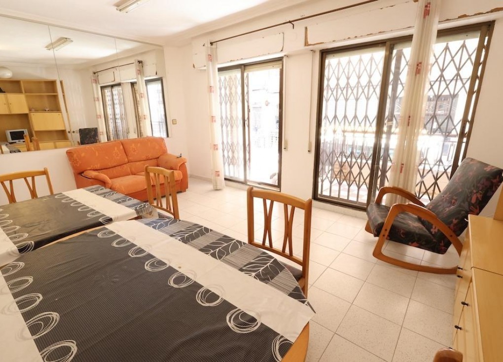 Återförsäljning - Lägenhet - Torrevieja - Playa del Cura