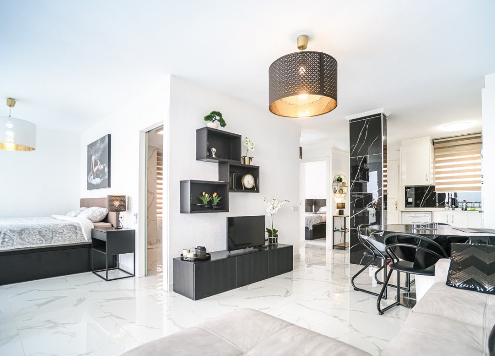 Återförsäljning - Lägenhet - Torrevieja - Punta Prima