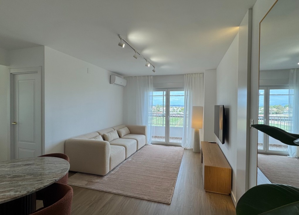 Återförsäljning - Lägenhet - Torrevieja - Punta Prima