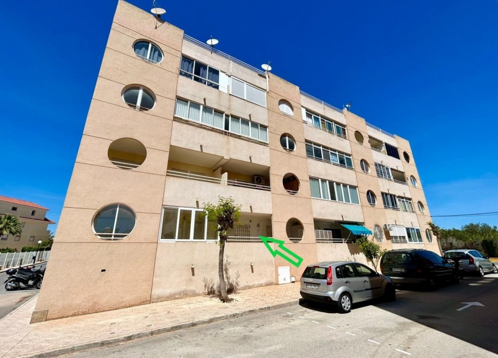 Återförsäljning - Lägenhet - Torrevieja - San Luis