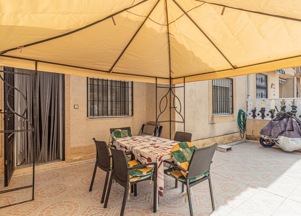 Återförsäljning - Lägenhet - Torrevieja - San Luis