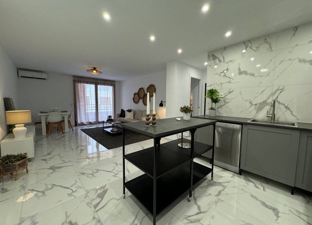 Återförsäljning - Lägenhet - Torrevieja