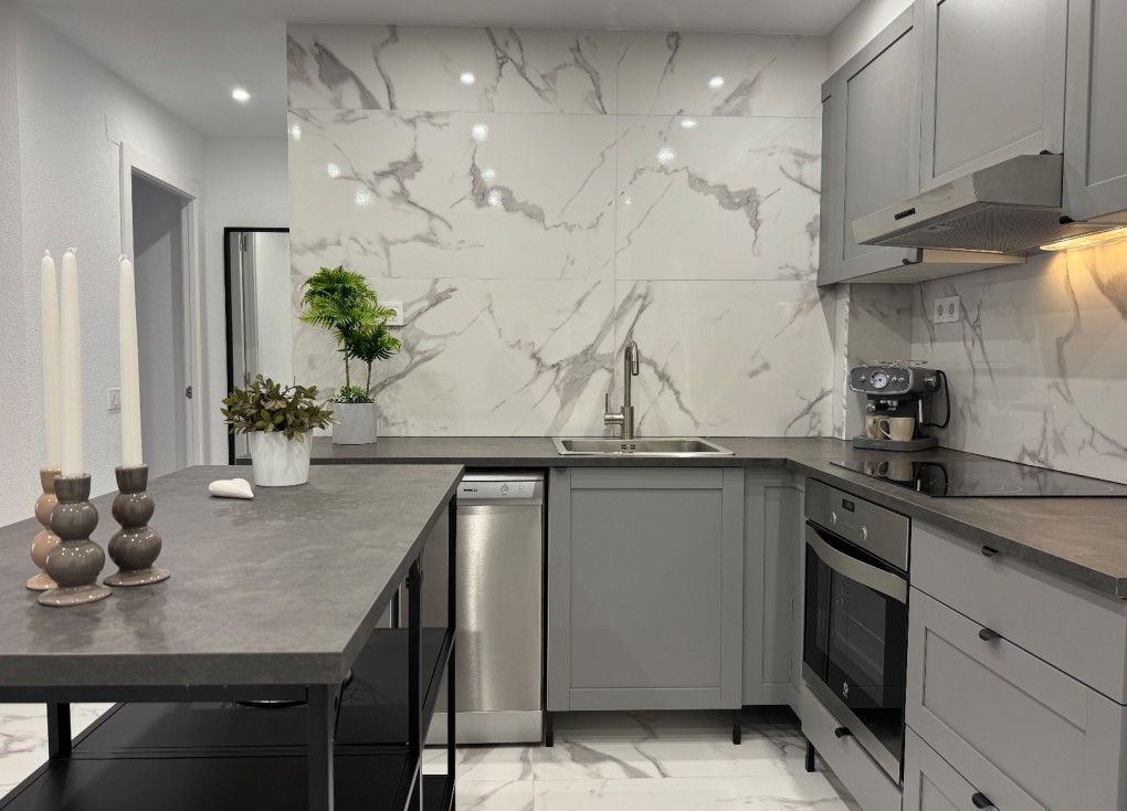 Återförsäljning - Lägenhet - Torrevieja