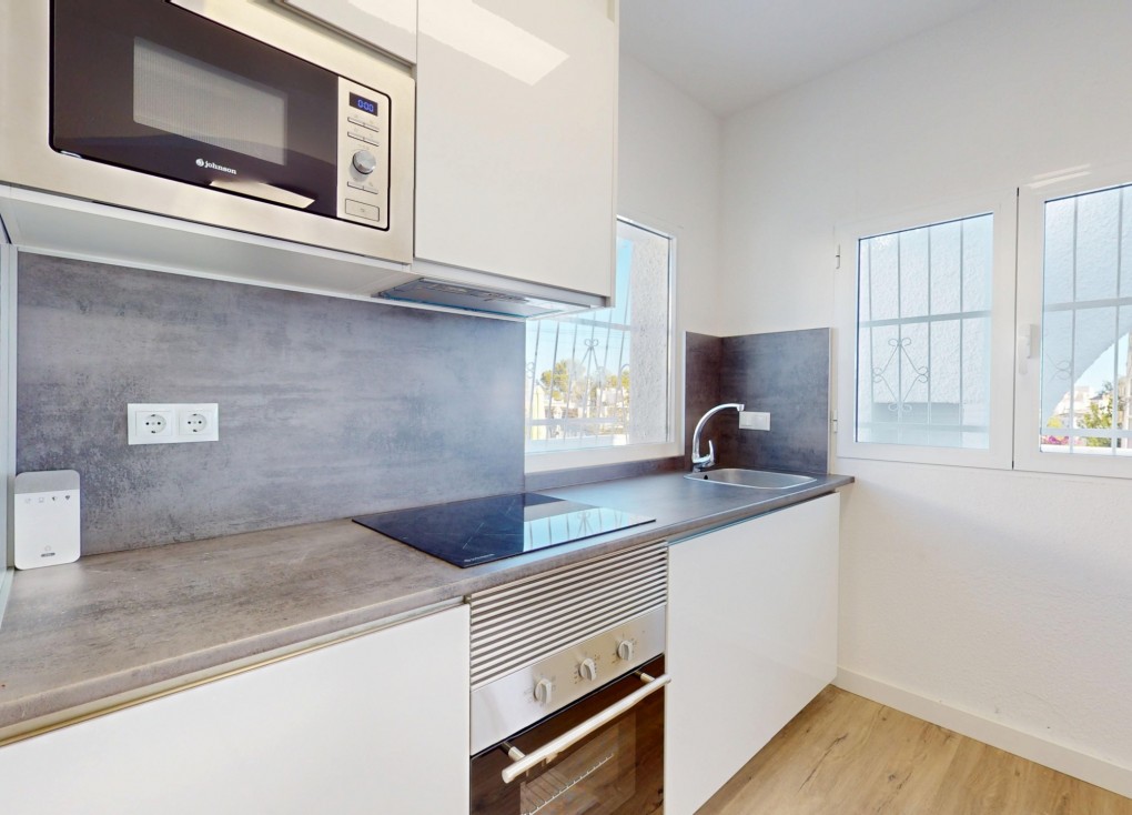 Återförsäljning - Lägenhet - Torrevieja