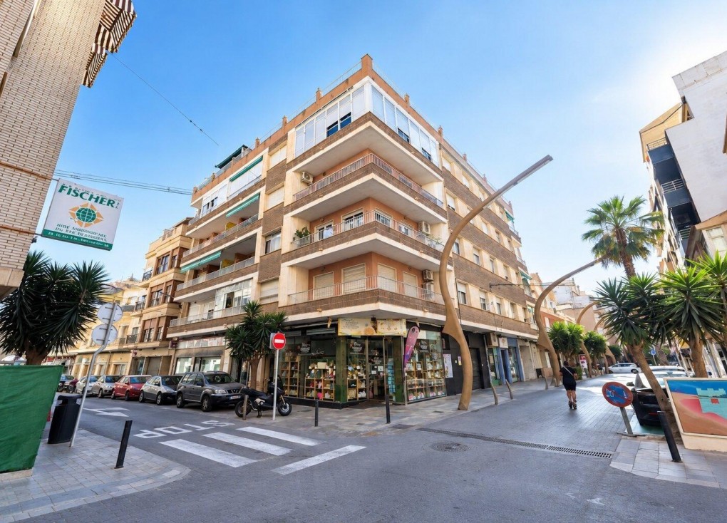 Återförsäljning - Lägenhet - Torrevieja