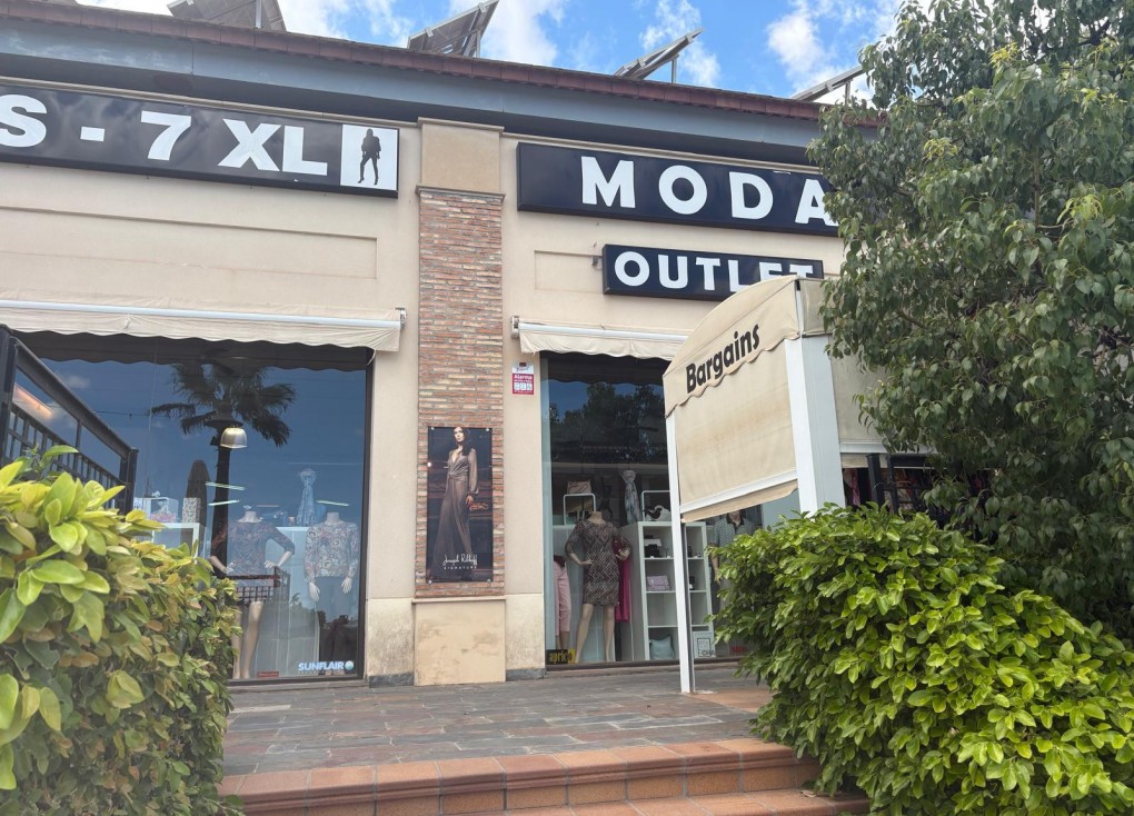 Återförsäljning - Shop - Algorfa - La Finca Golf