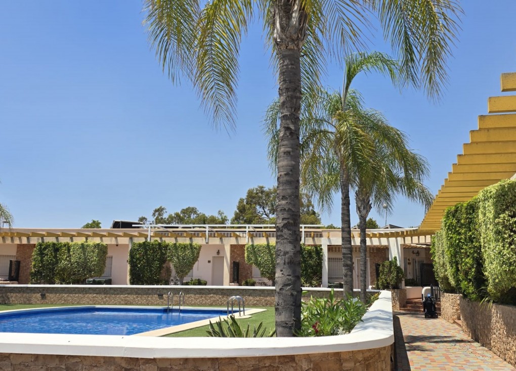 Återförsäljning - Terraced house / Townhouse - Orihuela Costa - Mil Palmeras