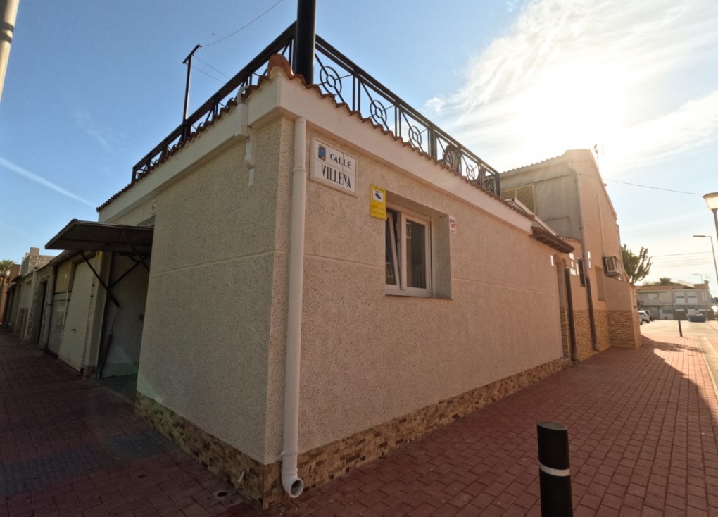 Återförsäljning - Terraced house / Townhouse - Torrevieja - Acequion