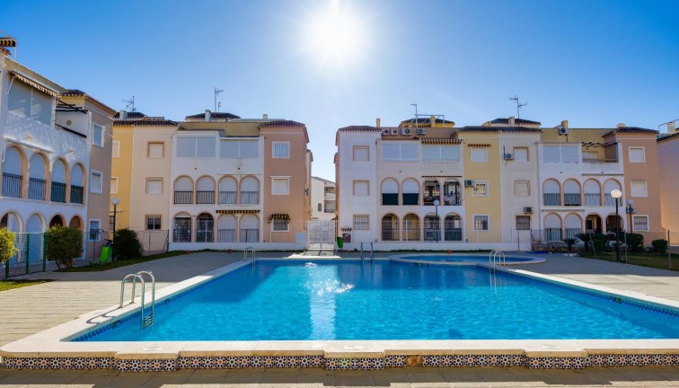 Bungalow - Återförsäljning - Torrevieja - Acequion