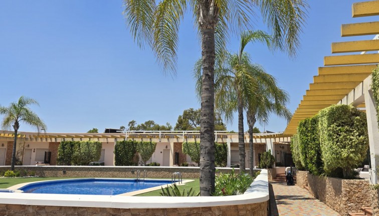 Bungalow - Jälleenmyynti - Orihuela Costa - Mil Palmeras