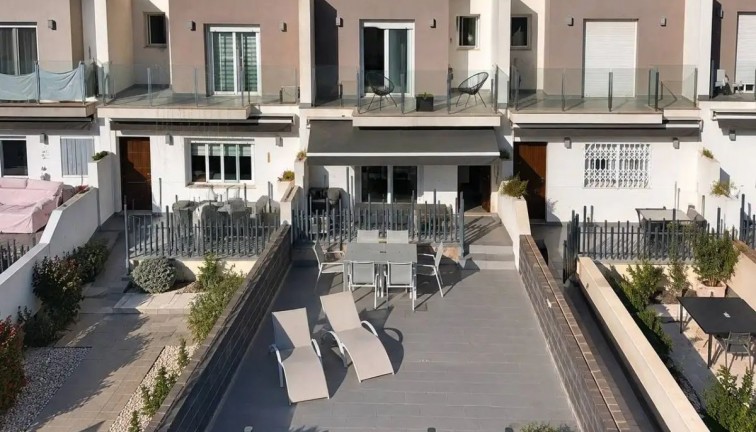 Casa adosada - Reventa - Torrevieja - Aguas Nuevas