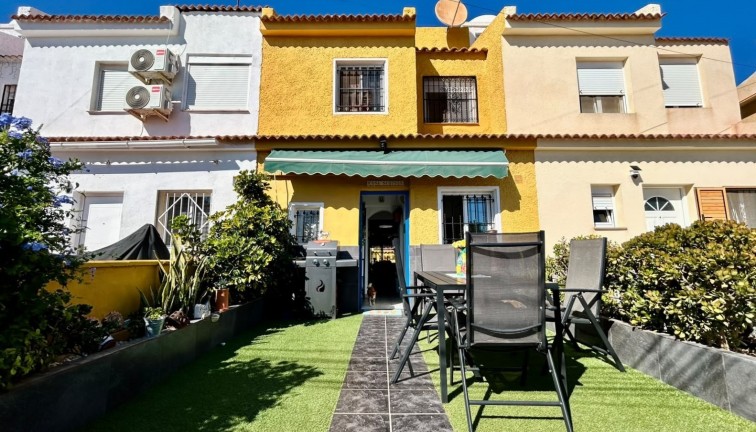 Casa adosada - Reventa - Torrevieja - La Siesta